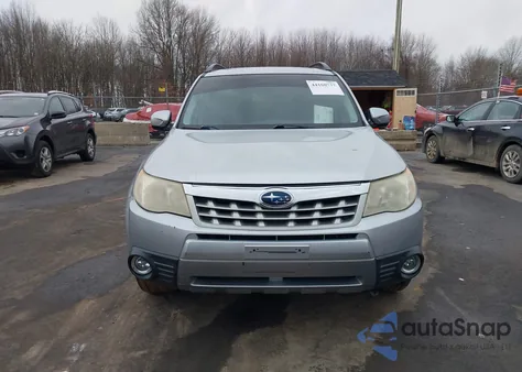 2013 Subaru Forester 2.5X Limited из США, поврежденный, VIN JF2SHAEC2DH437694